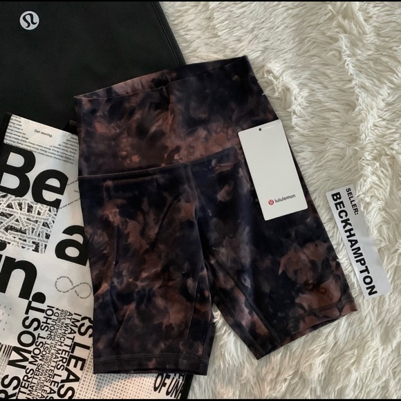 Lululemon align shorts size 4 - Picture 3 of 3